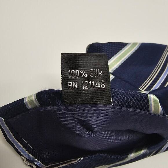 JOSEPH ABBOUD Men's Tie, 100% Silk, Striped Pattern, Navy Blue & White Necktie - Picture 6 of 7
